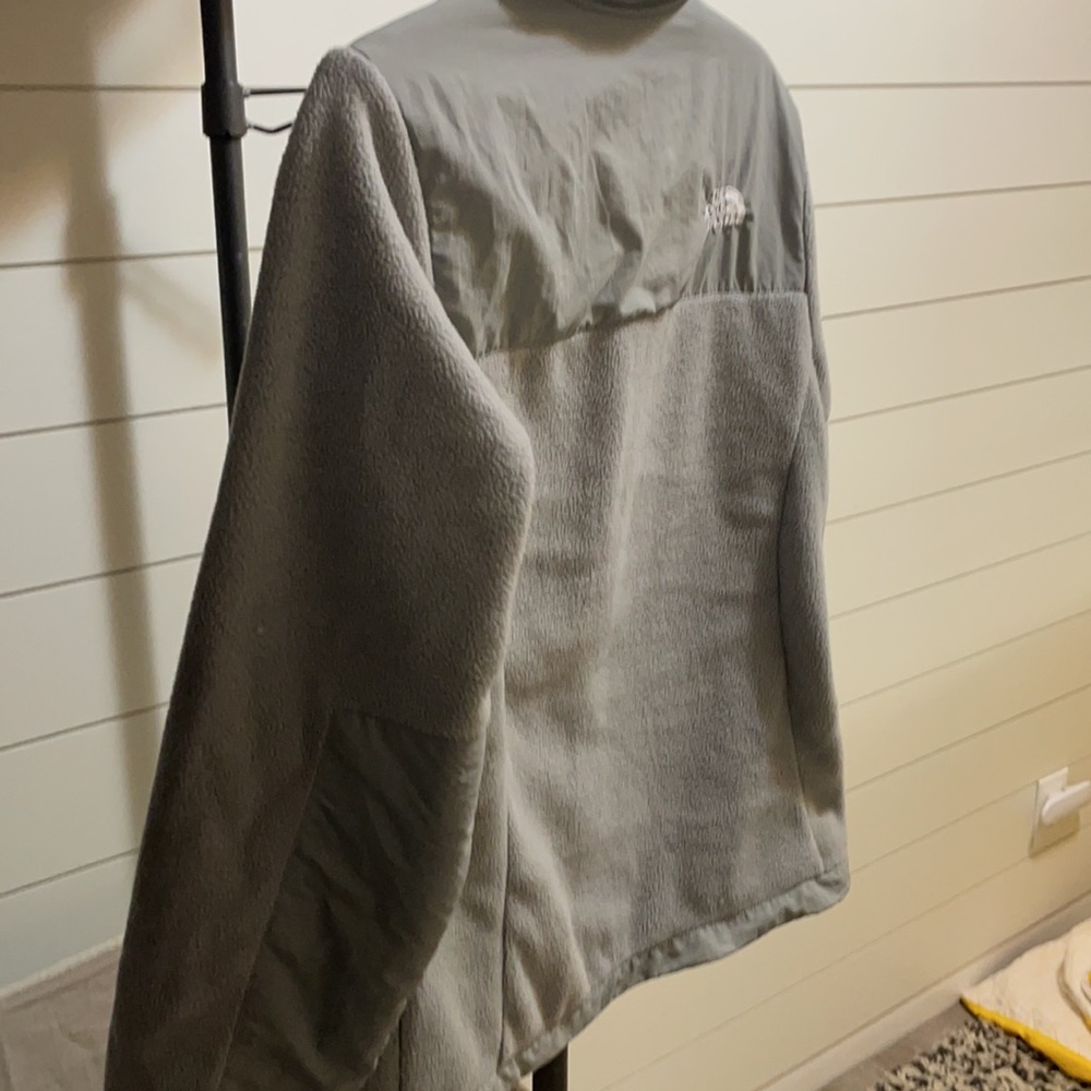 North Face Small Jacket Light Gray - image 8